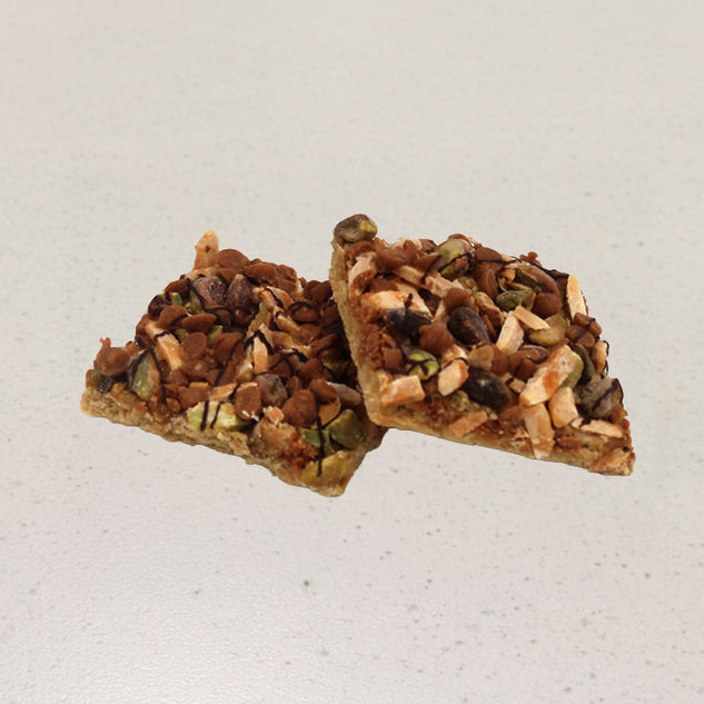 PISTACHIO CARAMEL BARK